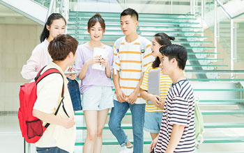 丰富课程,满足需求