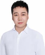   杨潇恩